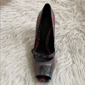 BNIB Jessica Bennett size 10 plaid heels
